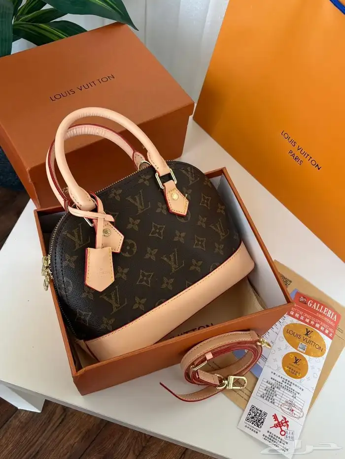 شنط نسائيه 16