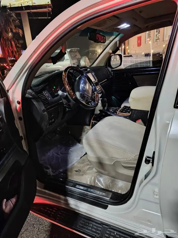 لاند كروزر 4