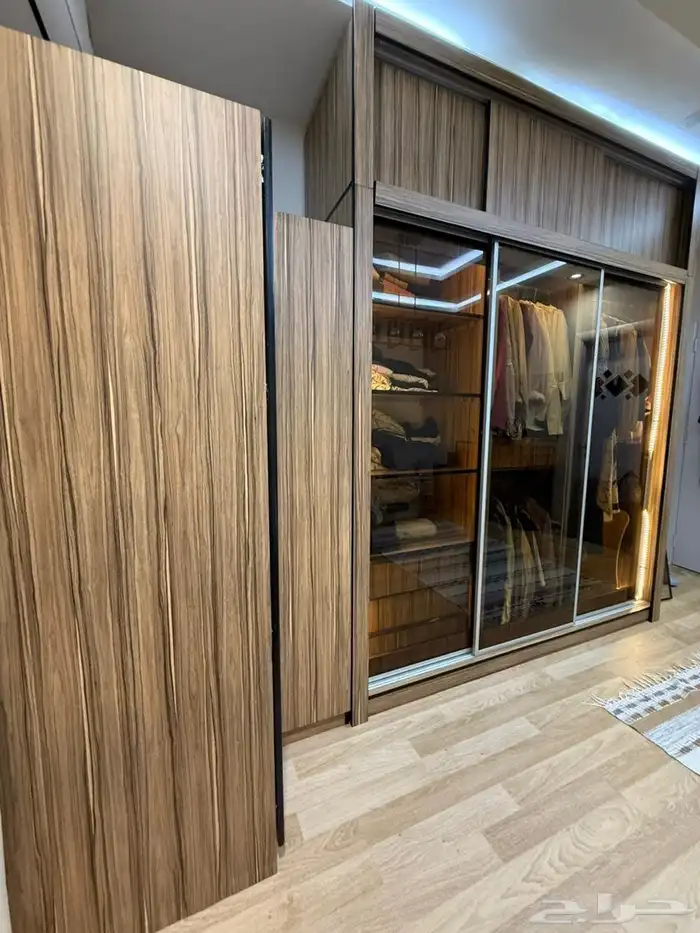 غرفة نوم دولاب زاوية وسرير واثنين كوميدينو وتسريحة 0