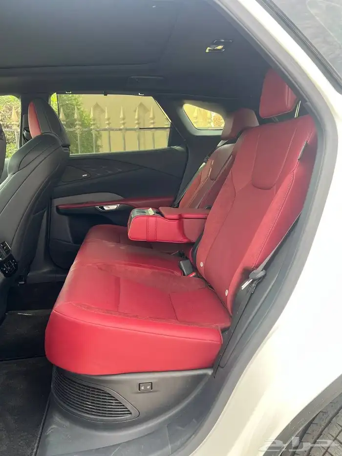 لكزس RX 500 هايبرد 7