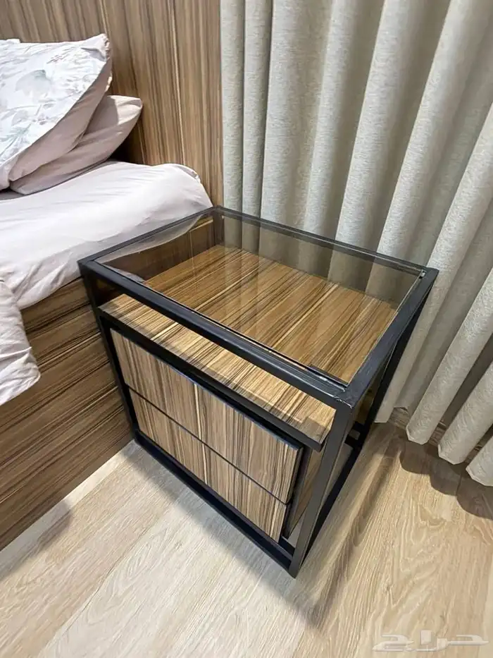 غرفة نوم دولاب زاوية وسرير واثنين كوميدينو وتسريحة 3