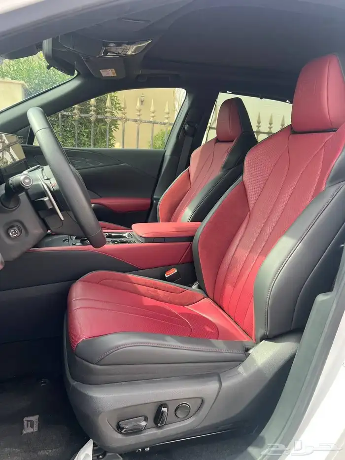 لكزس RX 500 هايبرد 6