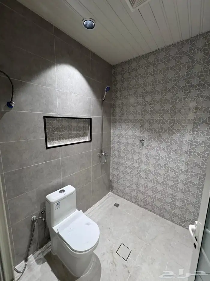 شقق فاخره للبيع بحي الشاطئ المحمديه 2 2