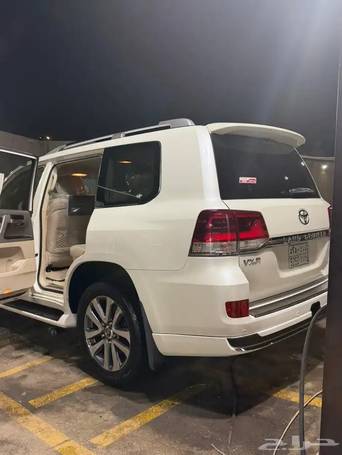 صالون في اكس ار 1 سعودي ماشي 29 الف وكالة شبه الجديد 2