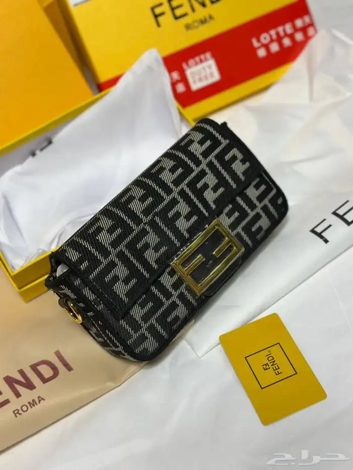 شنط تقليد ماركه هاي كواليتي والماستر وإكسسوارات 50