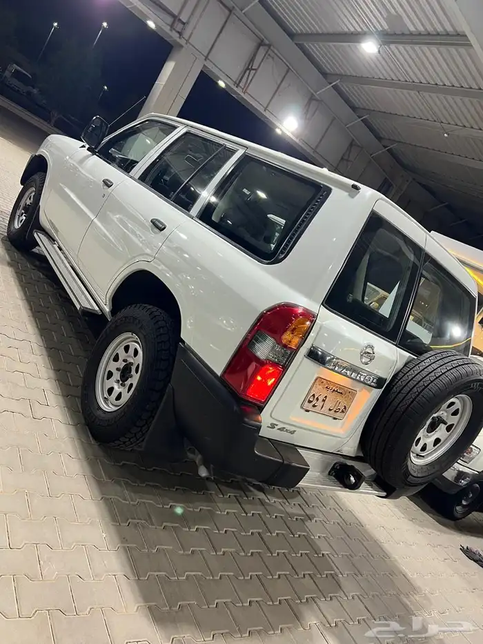 جيب نيسان اربع ابواب موديل 2009 5