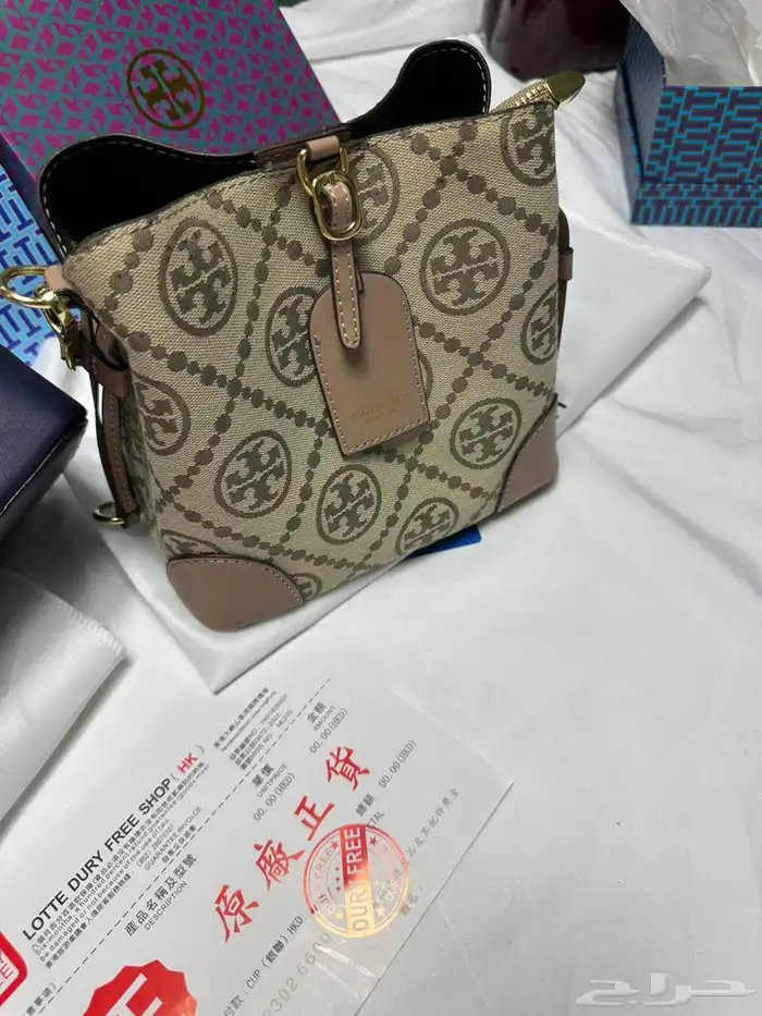 شنط تقليد ماركه هاي كواليتي والماستر وإكسسوارات 64