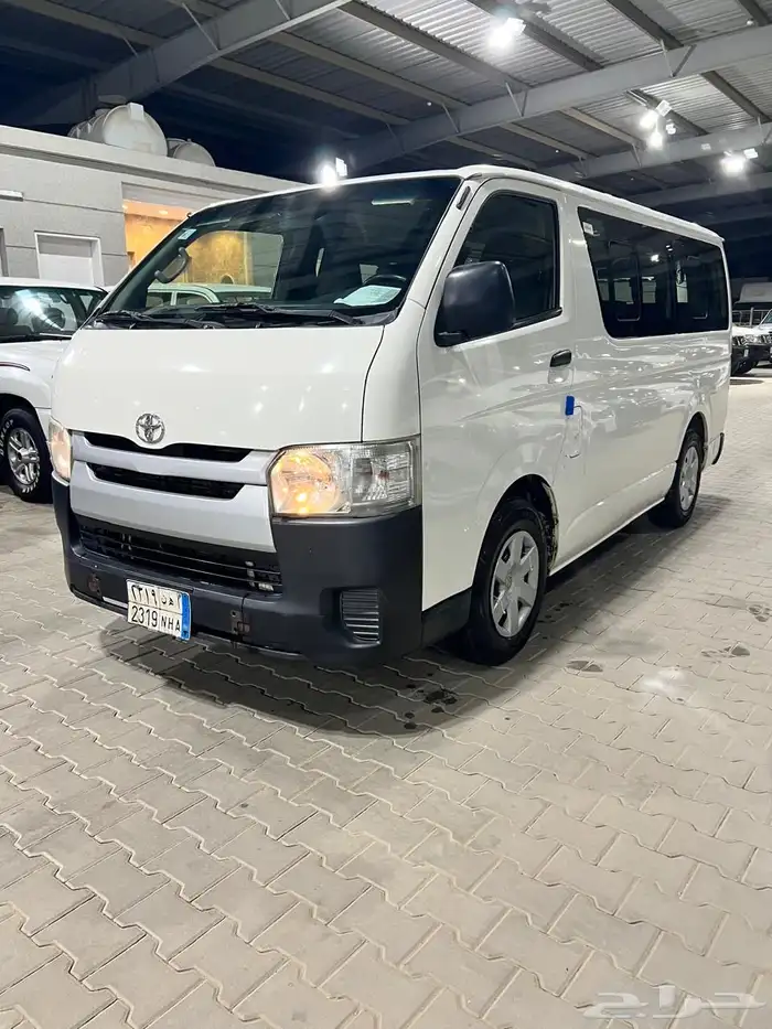 باص تويوتا 15 راكب موديل 2014 بنزين 0
