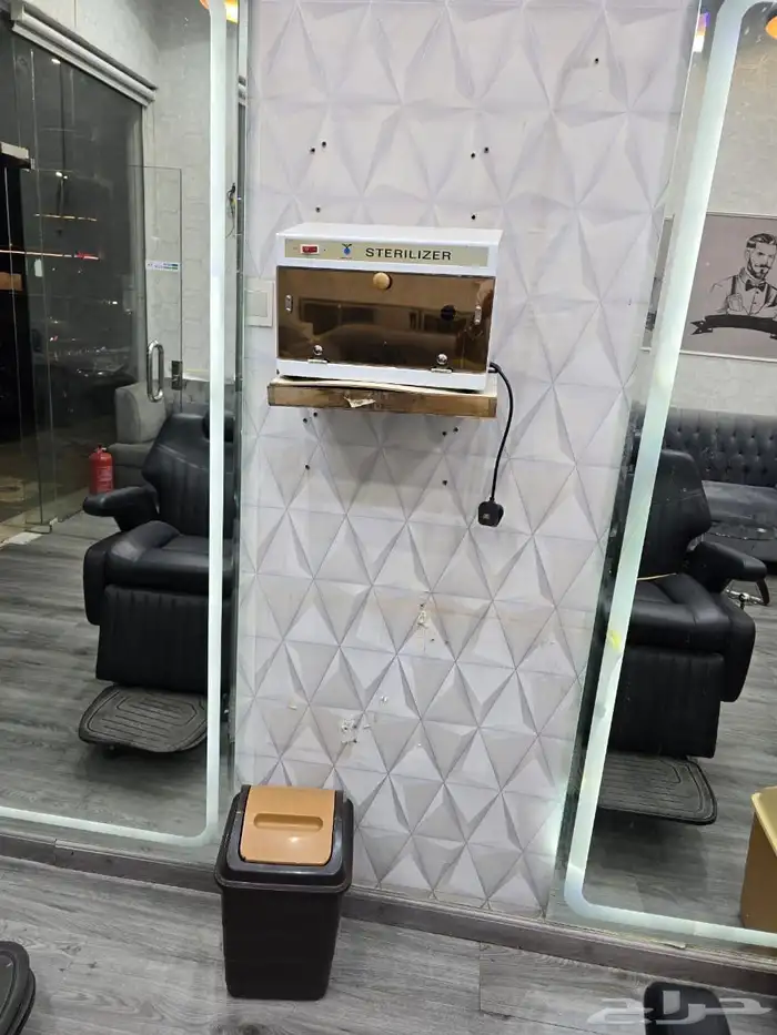 اثاث محل حلاقه للبيع 2