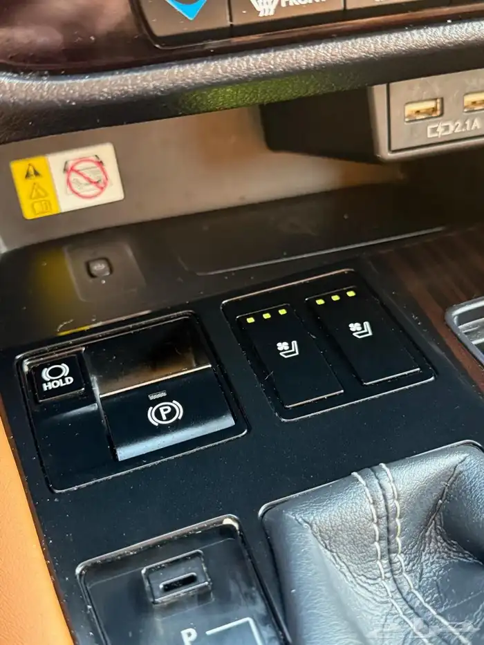 لكزس RX 450h موديل 2021 18