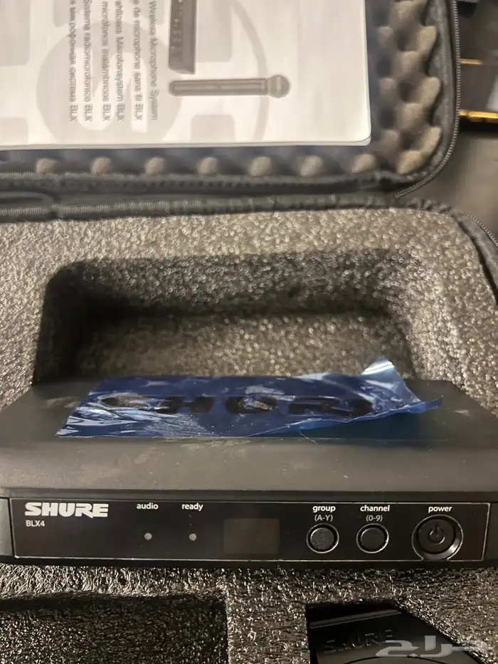 مايك لاسلكي من شور مستخدم شبه جديد 3