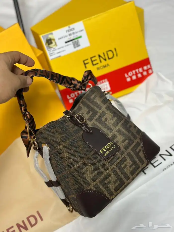 شنط تقليد ماركه هاي كواليتي والماستر وإكسسوارات 60