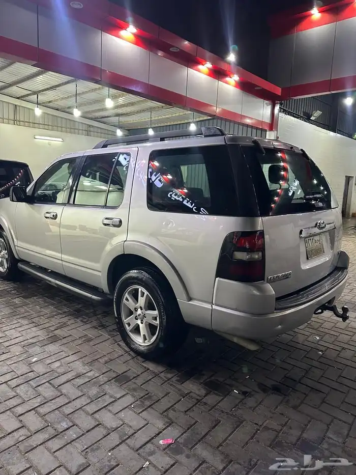 للبيع اكسبلور 2010 دبل 4