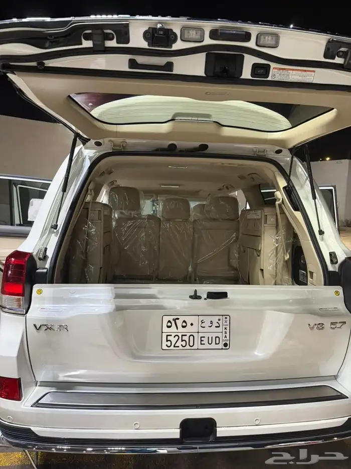 صالون في اكس ار 1 سعودي ماشي 29 الف وكالة شبه الجديد 5