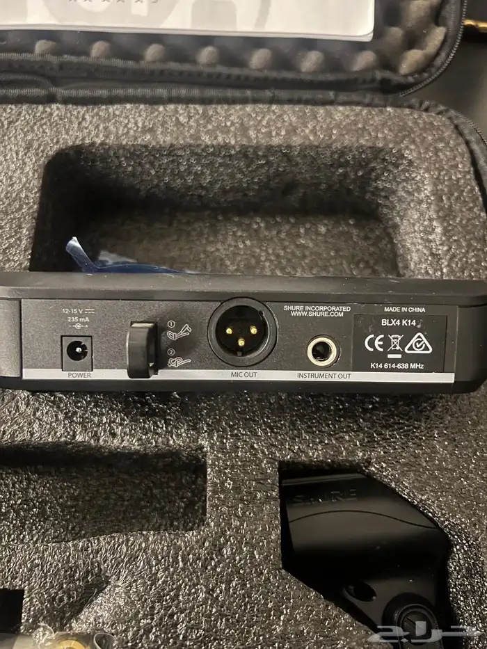 مايك لاسلكي من شور مستخدم شبه جديد 2