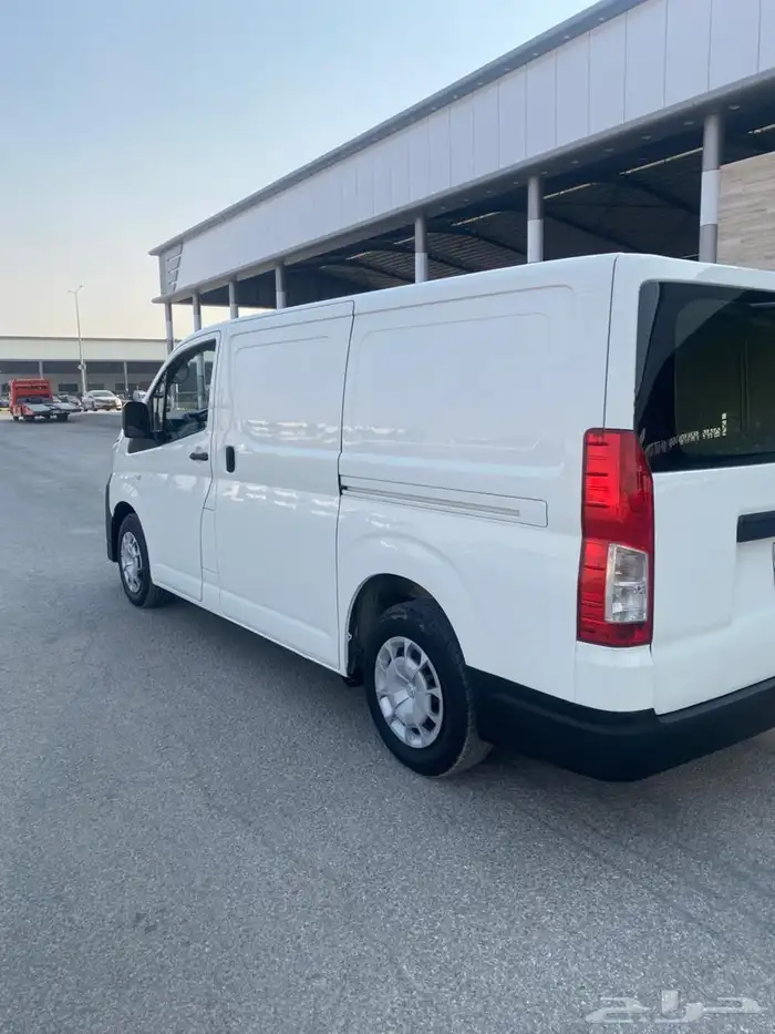 تويوتا باص فان 2019 للبيع 3