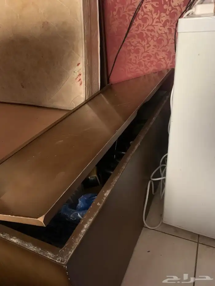 للبيع   سرير خشبي للأطفال مع المرتبه 2