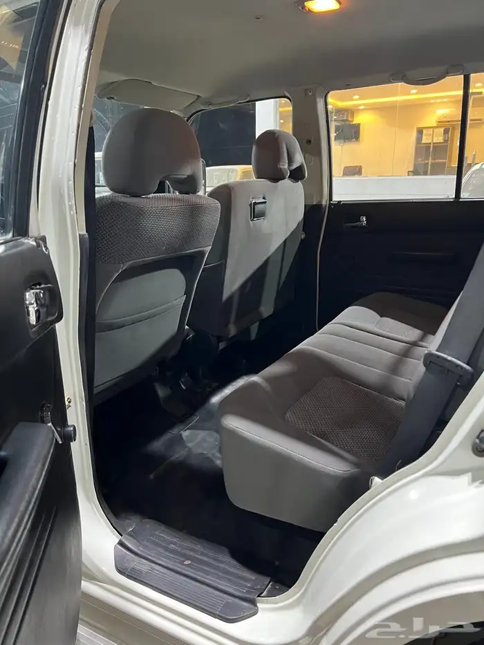 جيب نيسان اربع ابواب موديل 2009 9