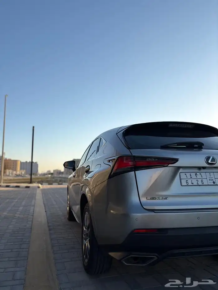 لكزس NX 300 2020 8