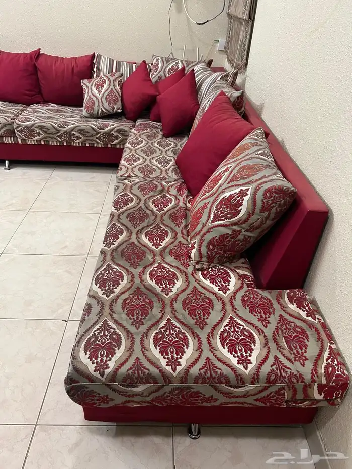 طقم كنب زاوية بحالة جيدة300 ريال 1
