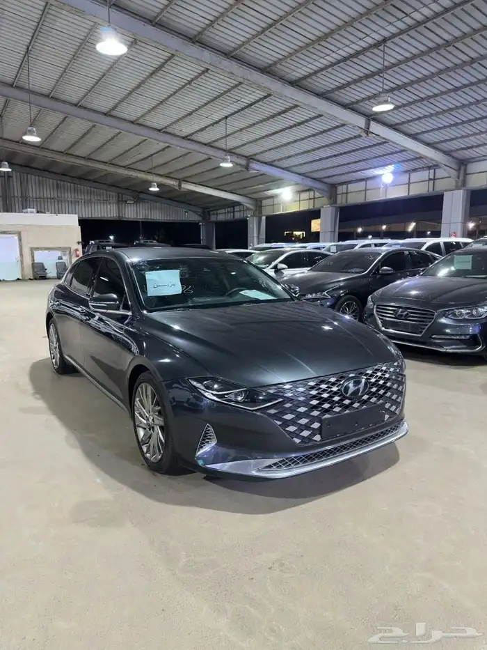 هيونداي ازيرا اخضر غامق 2021 بنزين بطاقة جمركية وارد كوريا 3