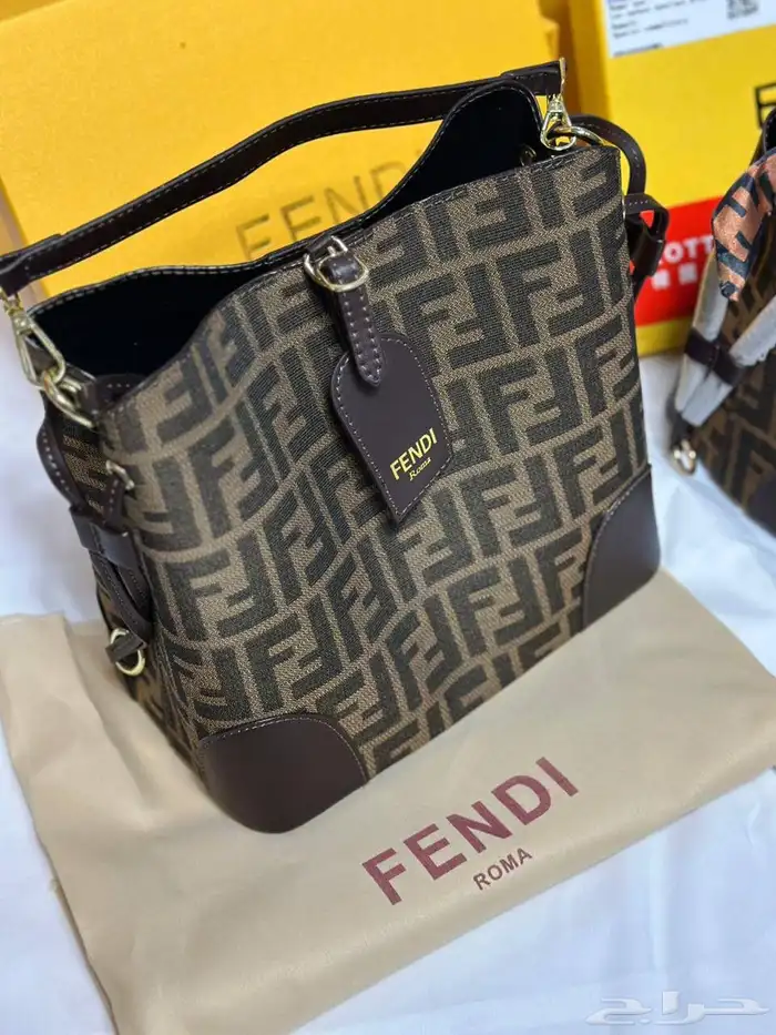 شنط تقليد ماركه هاي كواليتي والماستر وإكسسوارات 59