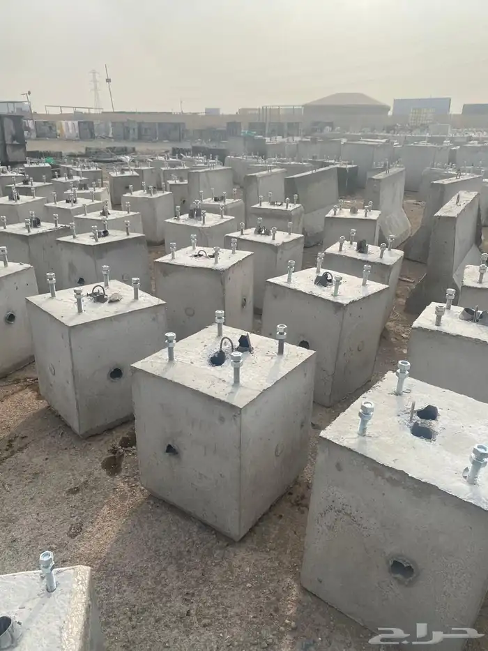 قواعد خرسانية حواجز خرسانية صبات خرسانية 3