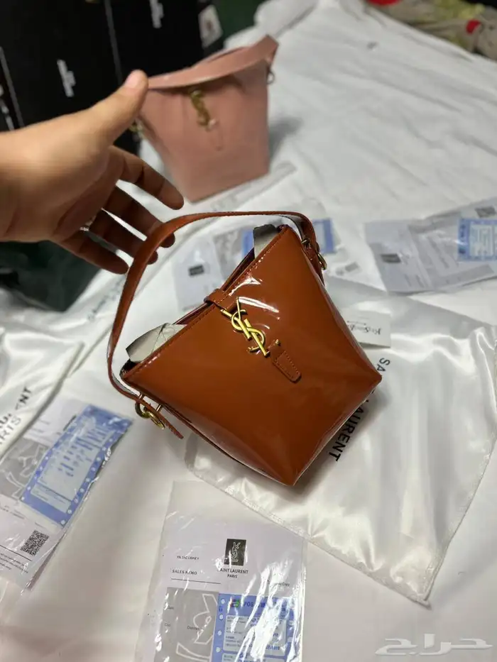 شنط تقليد ماركه هاي كواليتي والماستر وإكسسوارات 67