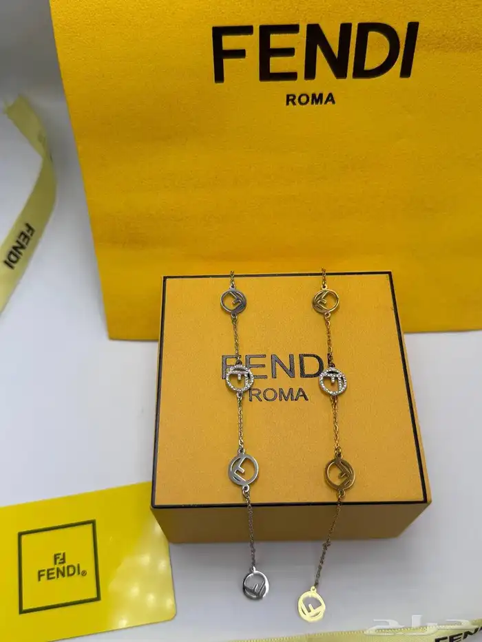 شنط تقليد ماركه هاي كواليتي والماستر وإكسسوارات 80