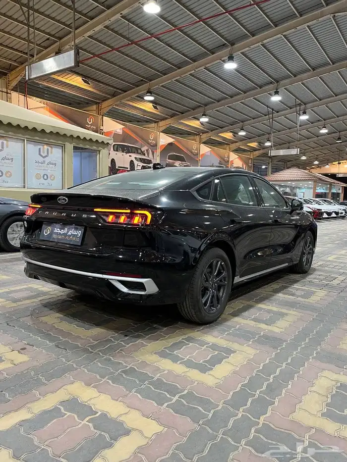 عرض خاص فورد تورس امبيانتي موديل 2026 السعر 121700 3