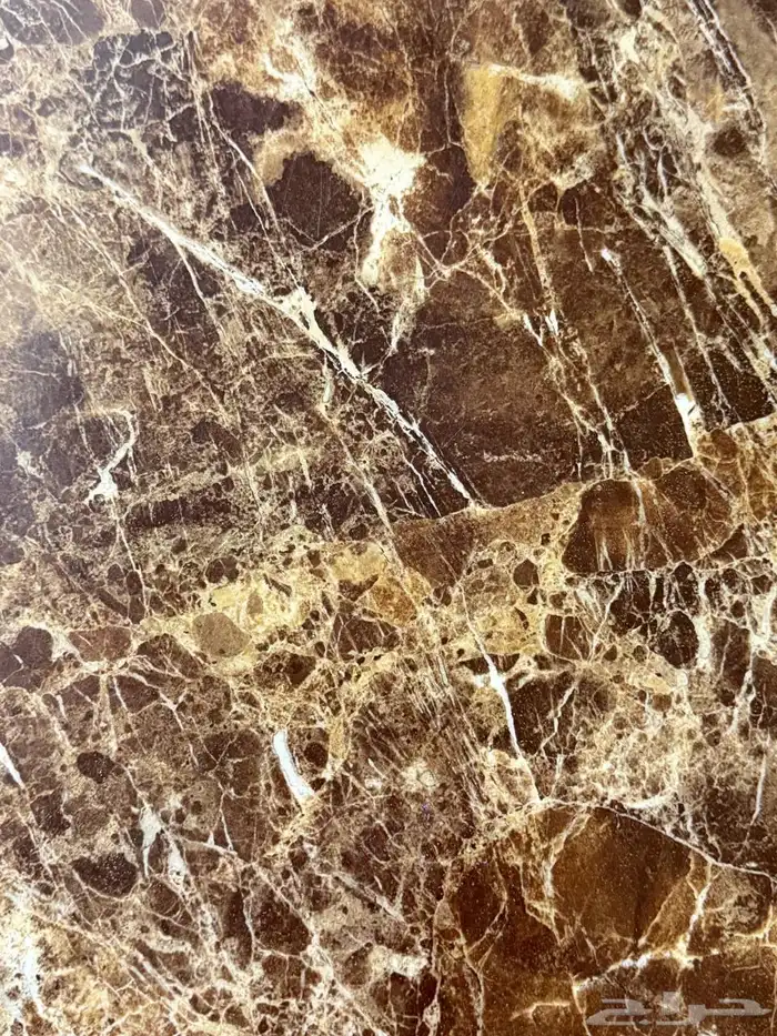 طاولة طعام رخام طبيعي نظيف الكراسي تحتاج تنجيد خذها مجانا 1