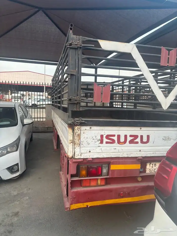 للبيع دينه اسوزو 2004 6