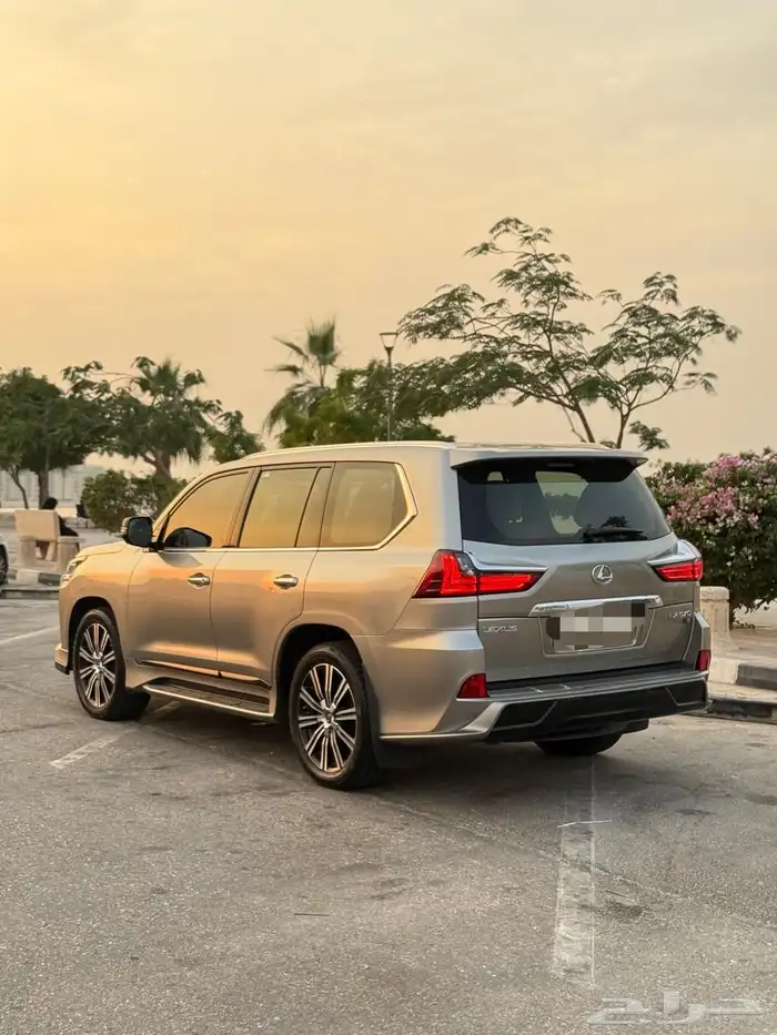 لكزس LX570 2021 سعودي مالك واحد S 3