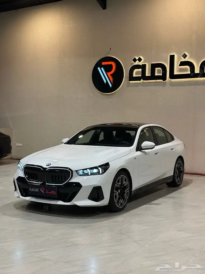 بي ام دبليو 520i kit M 2025 بلاك ادشن . رصد الفخامة 4