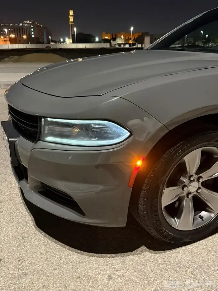 تشارجر 2019 SXT للبيع 12
