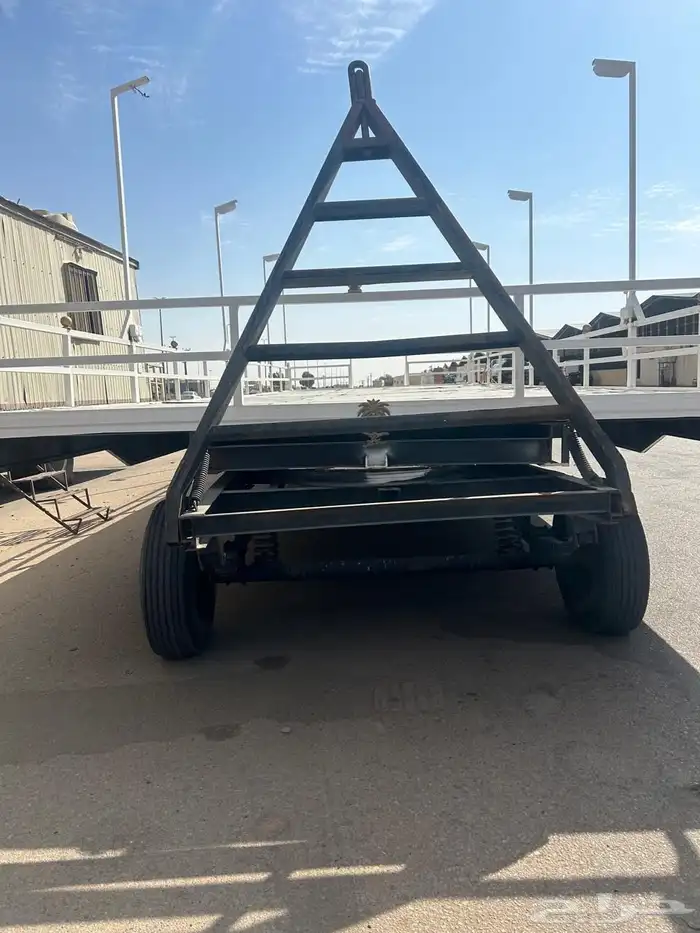 للبيع دكة نظيف الطول 13 3