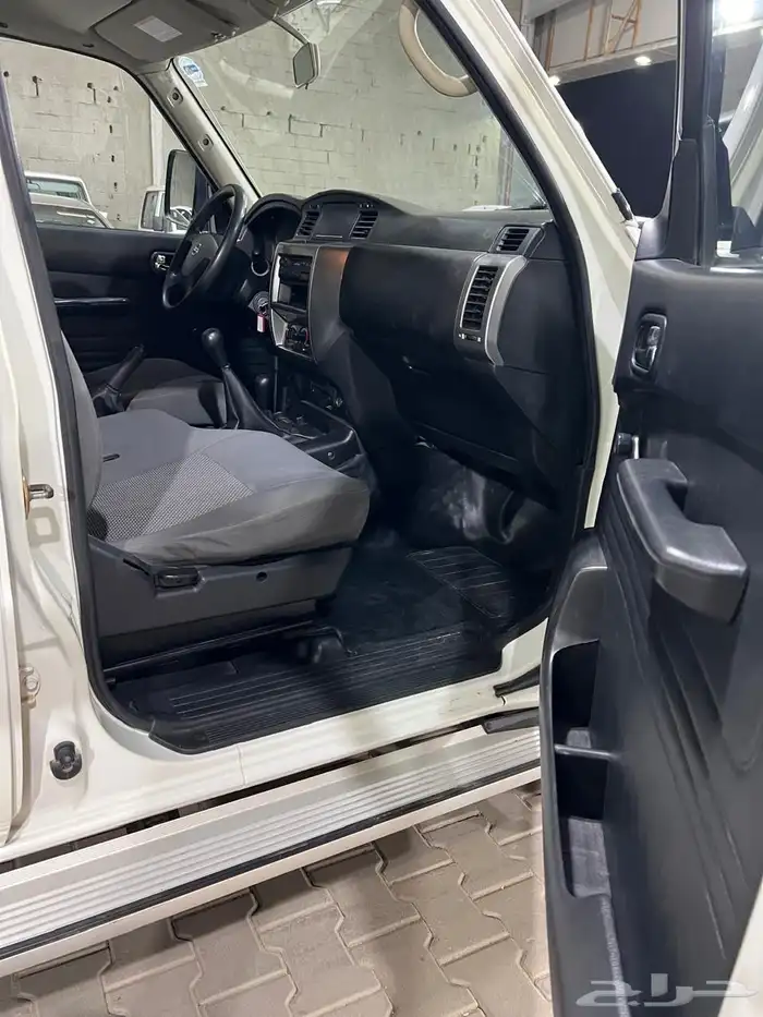 جيب نيسان اربع ابواب موديل 2009 8