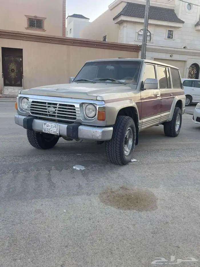 للبيع جيب باترول نيسان1990 4