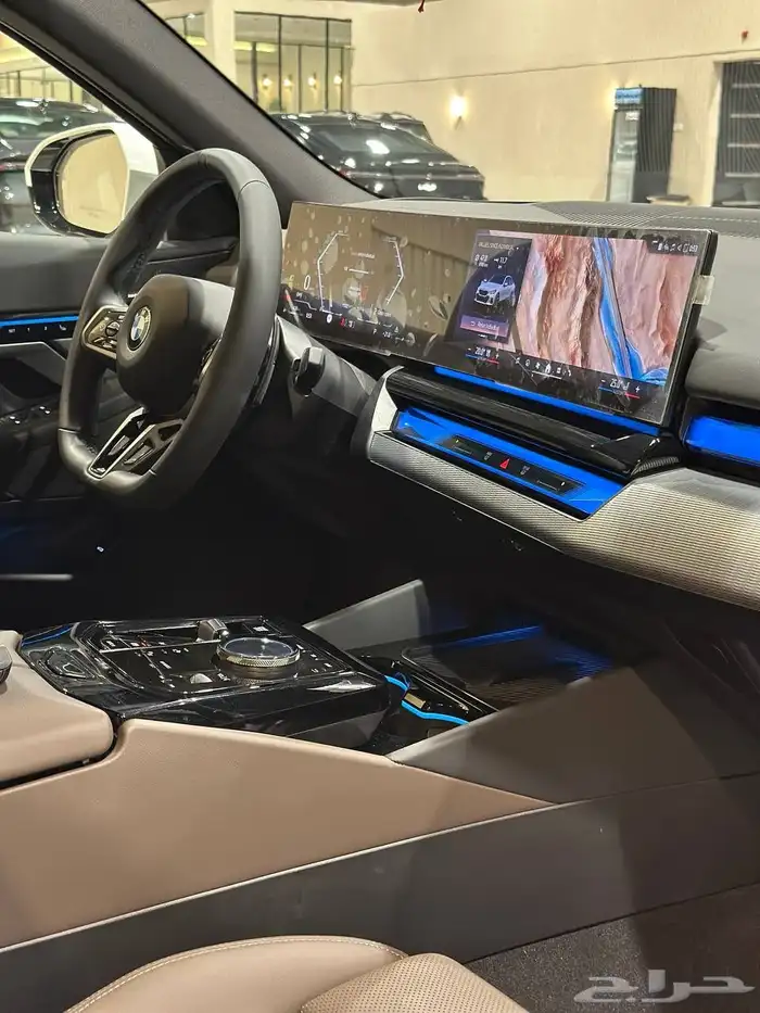 بي ام دبليو 520i kit M 2025 بلاك ادشن . رصد الفخامة 15