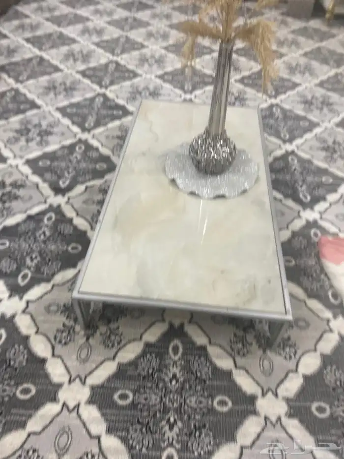 طاولات مستخدمه على السوم 0