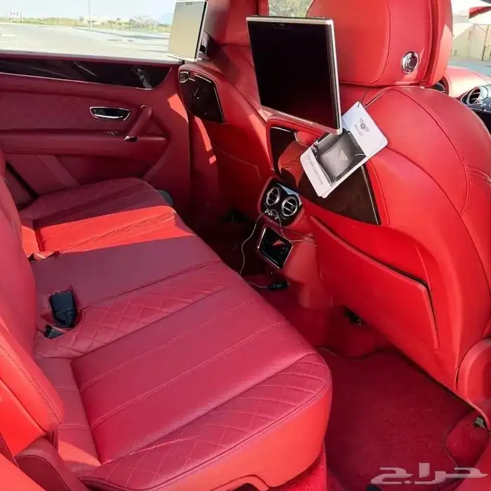 بنتلي بنتياقا 2017 4