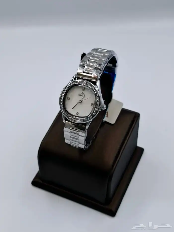 يتوفر لدينا تشيكلات من الساعات النسائي تصميم الماركات ا 7