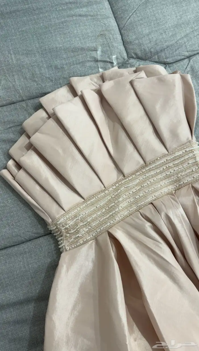 فستان مناسبات لبسته 5 ساعات ابيعه 300 ريال 0