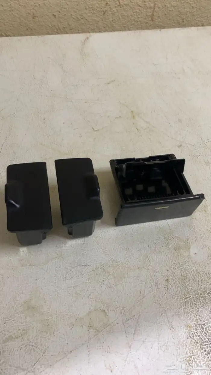 اسطبات لاند كروزر من 2008 وفوق خلفيه 7