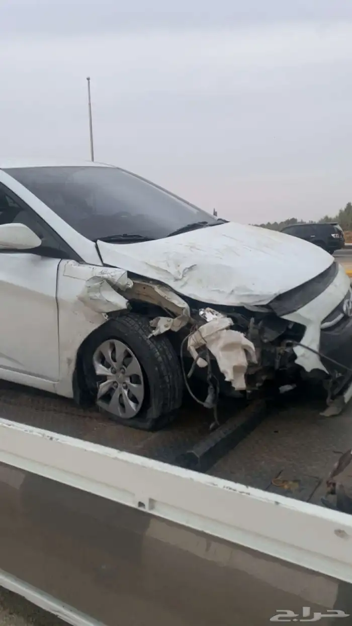 اكسنت 2017 ابيض شرط من الصدام لصدام مكينه قير شرط للبيع 1