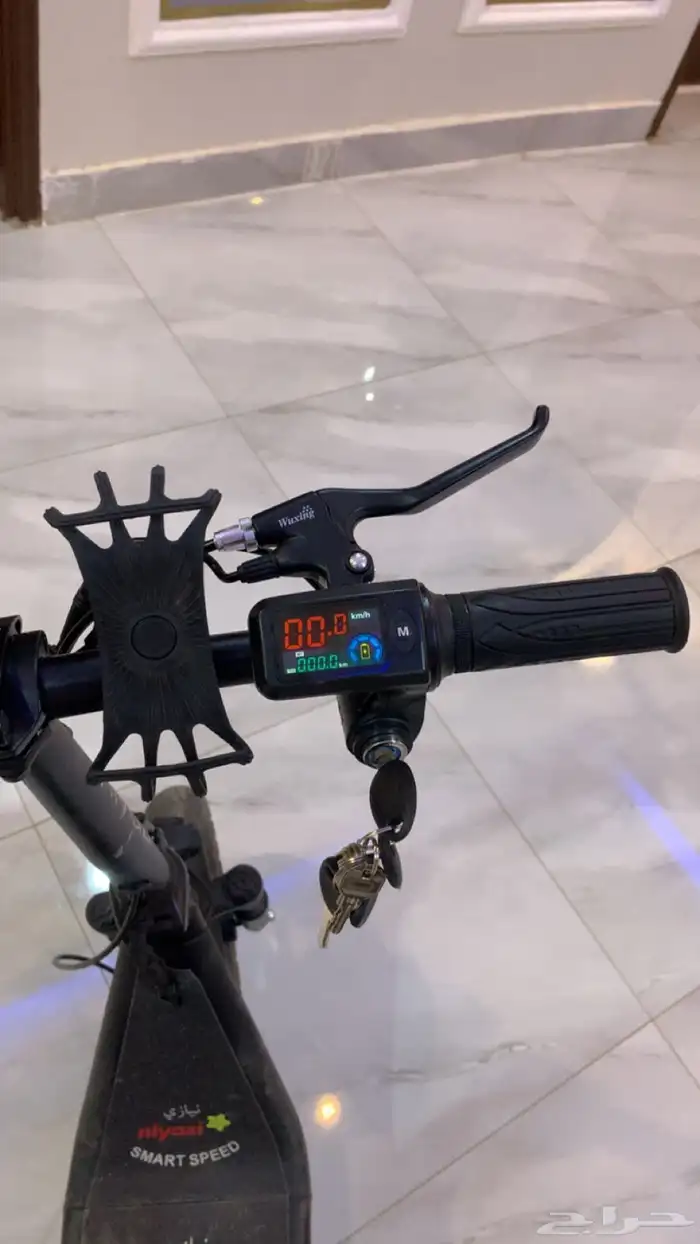 للبيع سكوتر شبه جديد 4