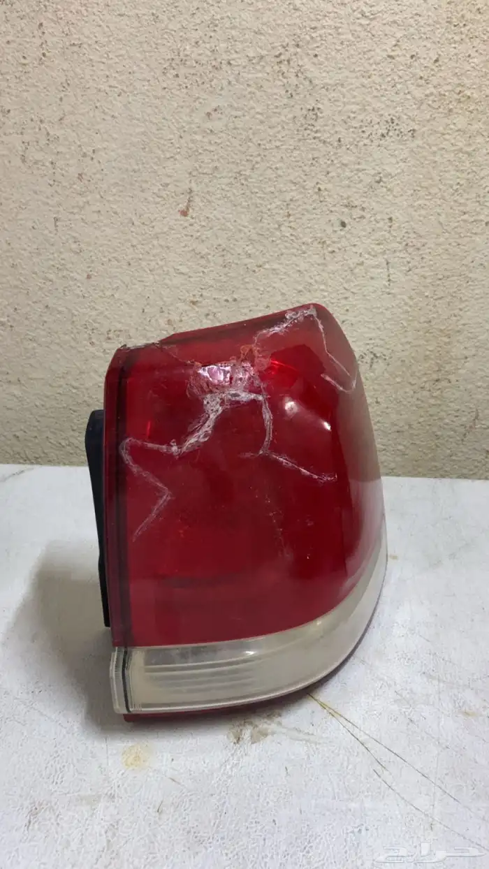 اسطبات لاند كروزر من 2008 وفوق خلفيه 2