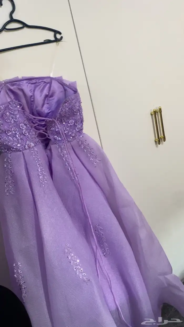 فساتين للبيع 3