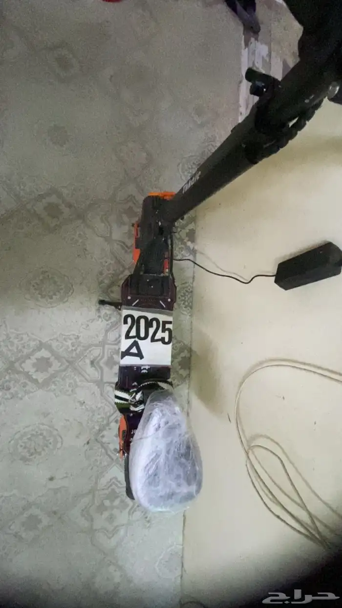 سكوتر كهربائي شاريه من الغفيلي اول مانزل وانا ابي ابيعه 0