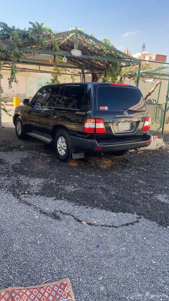 لاندكروزر 2000 2